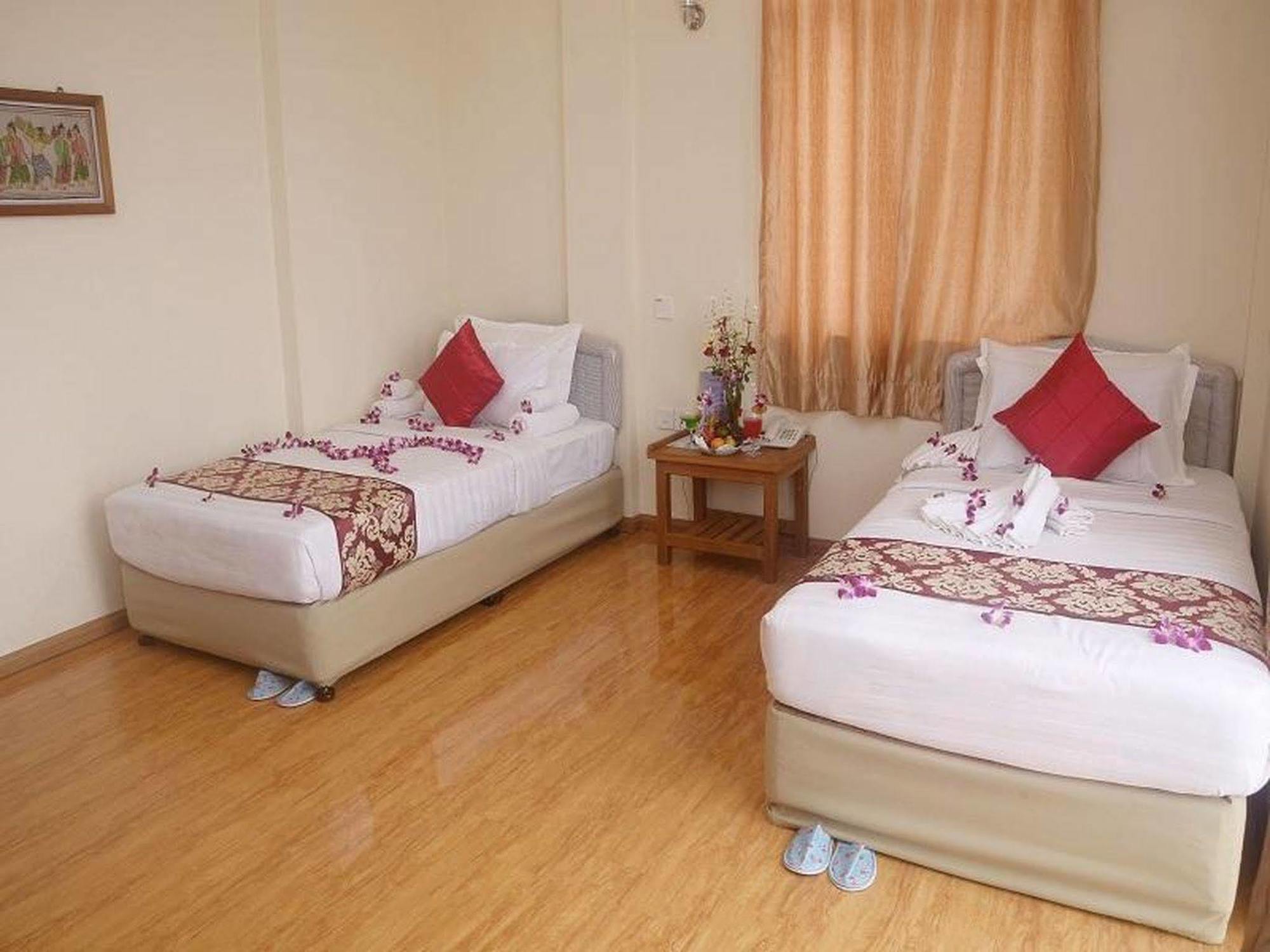 Diamond Crown Hotel Dawei Exterior photo